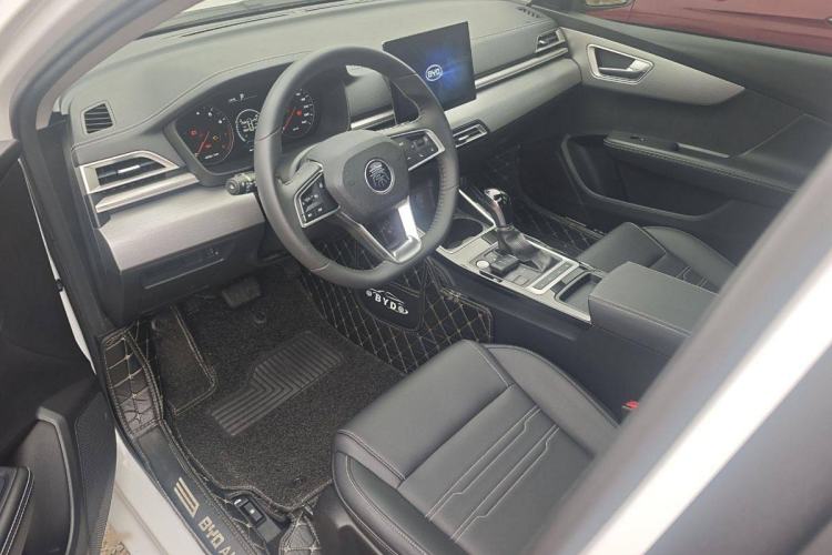 Used BYD Qin 2019 1.5L Automatic Prestige Model Interior 1