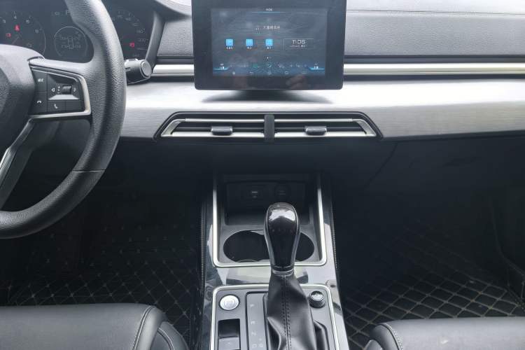 Used BYD Qin 2019 1.5L Automatic Luxury Model Interior 10
