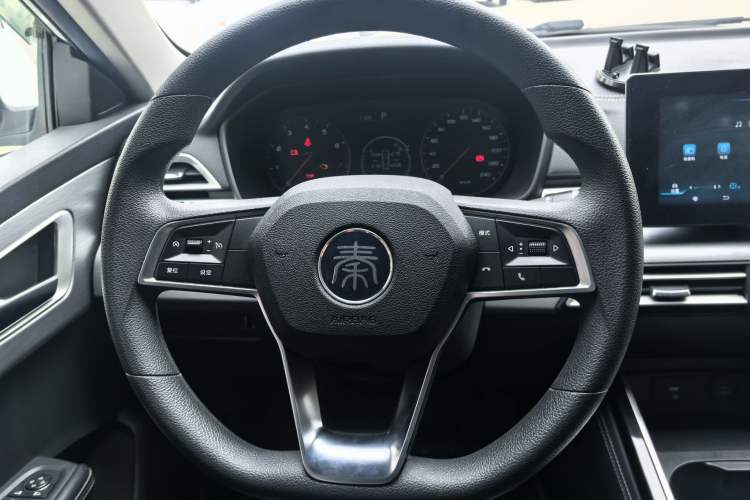Used BYD Qin 2019 1.5L Automatic Luxury Model Interior 11