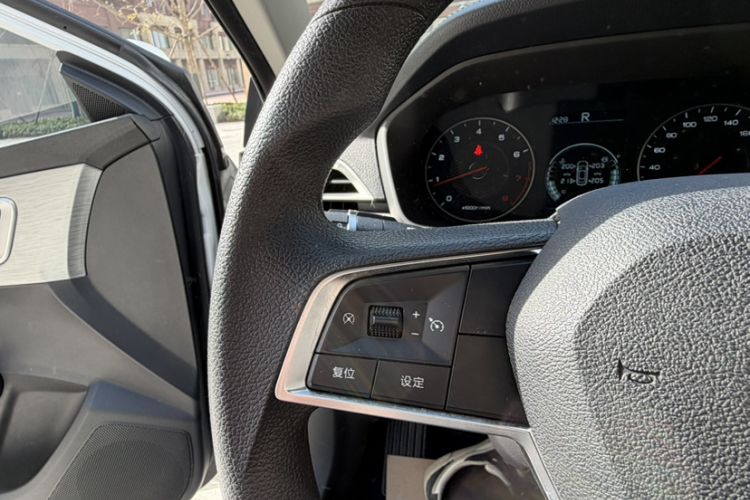 Used BYD Qin 2019 1.5L Automatic Luxury Model Interior 11