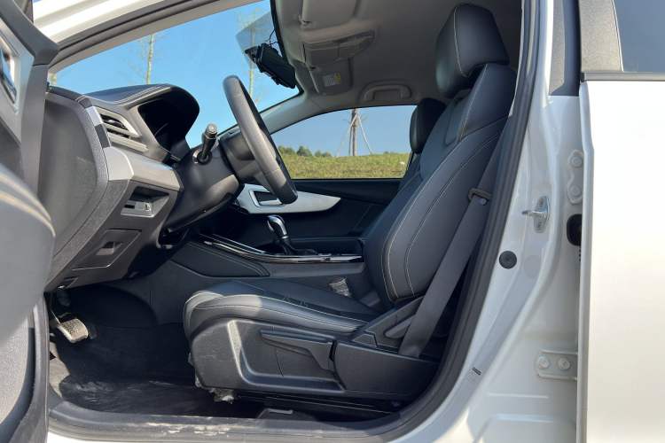 Used BYD Qin 2019 1.5L Automatic Luxury Model Interior 12