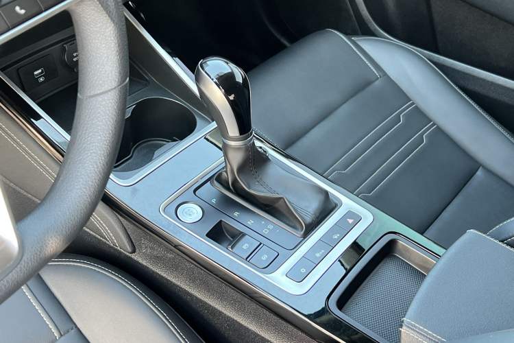 Used BYD Qin 2019 1.5L Automatic Luxury Model Interior 15