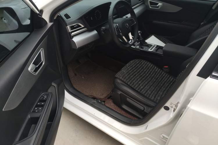 Used BYD Qin 2019 1.5L Automatic Prestige Model Interior 2