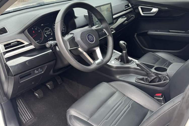 Used BYD Qin 2019 1.5L Manual Comfort Version Interior 2