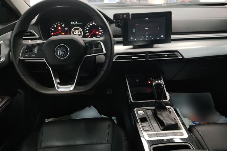 Used BYD Qin 2019 1.5L Automatic Luxury Model Interior 2