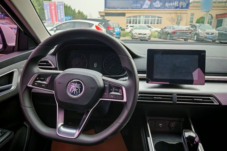 Used BYD Qin 2019 1.5L Automatic Luxury Model Interior 2