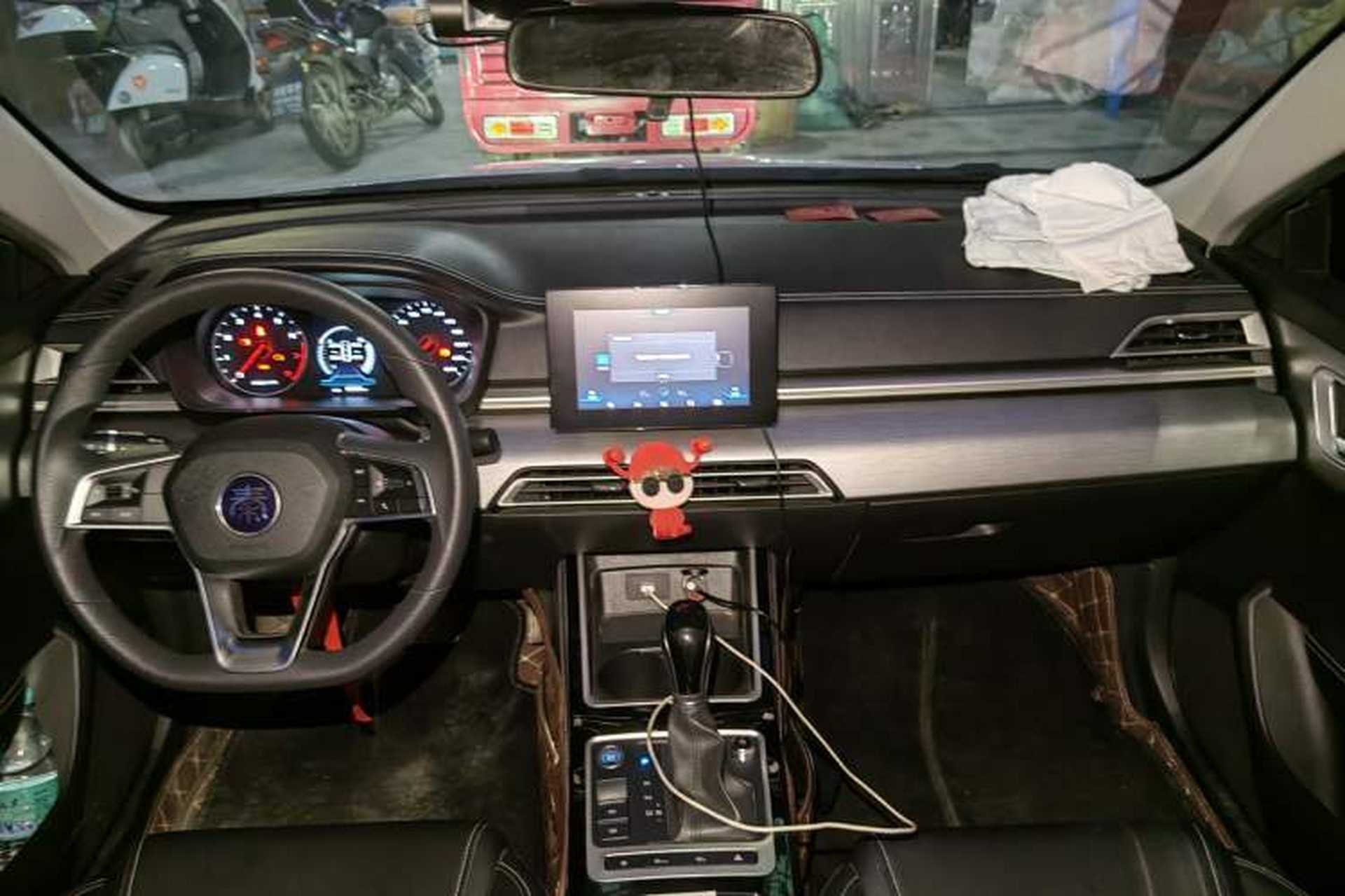 Used BYD Qin 2019 1.5L Automatic Luxury Model Interior 2