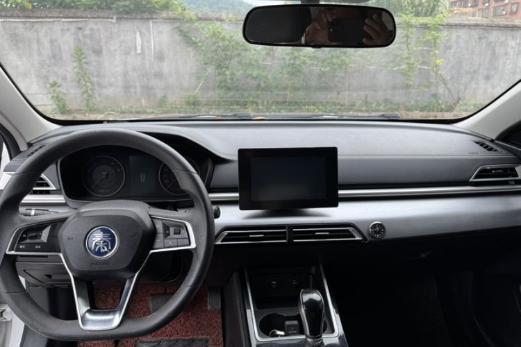 Used BYD Qin 2019 1.5L Automatic Luxury Model Interior 3