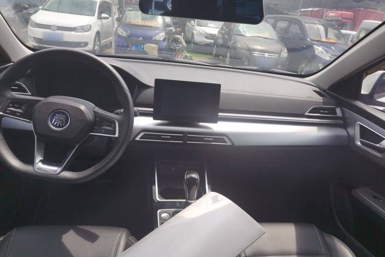 Used BYD Qin 2019 1.5L Automatic Luxury Model Interior 3
