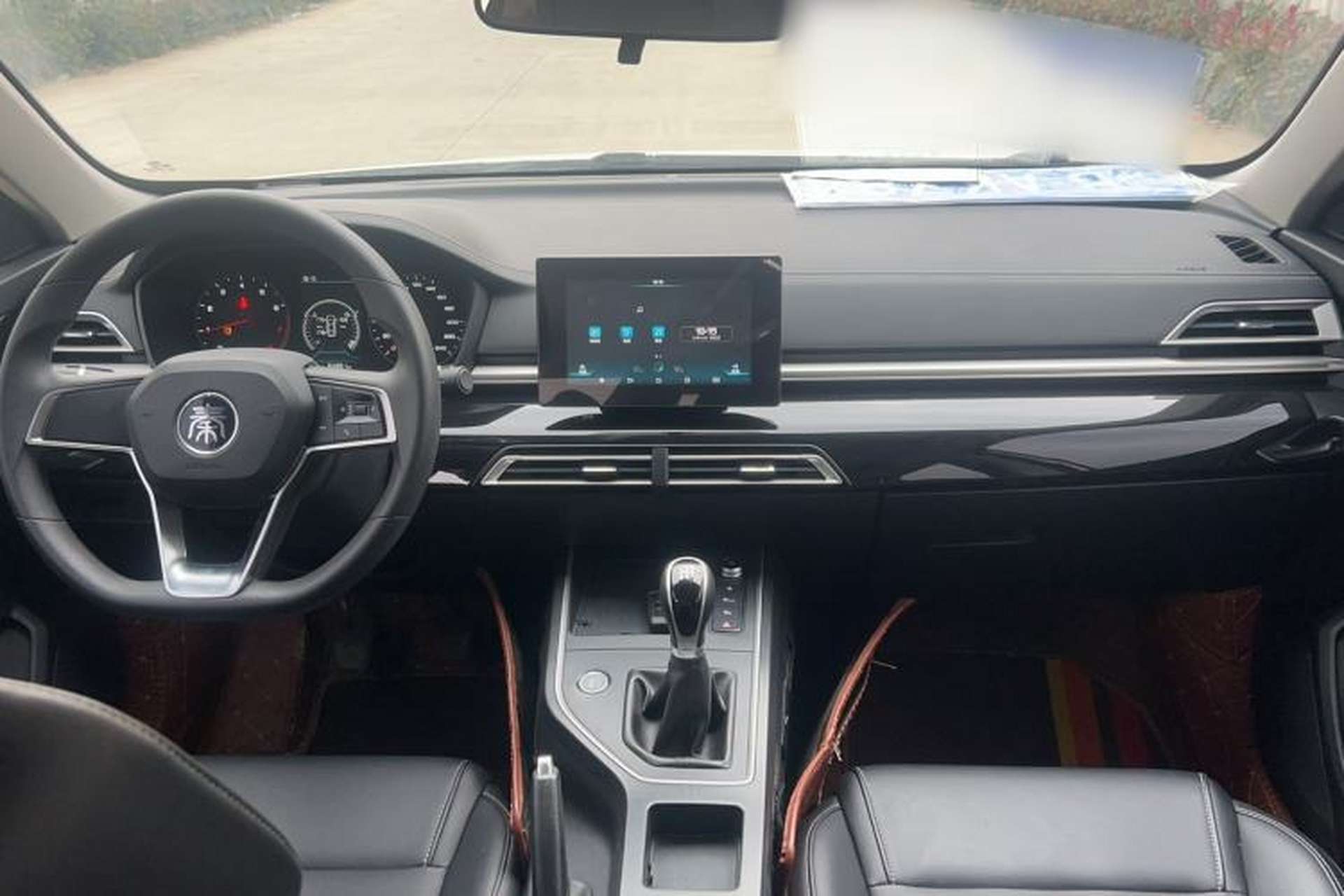 Used BYD Qin 2019 1.5L Manual Luxury Version Interior 3