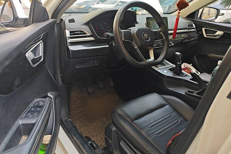 Used BYD Qin 2019 1.5L Manual Luxury Version Interior 3