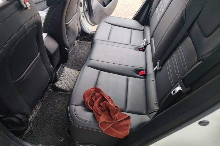 Used BYD Qin 2019 1.5L Automatic Prestige Model Interior 4