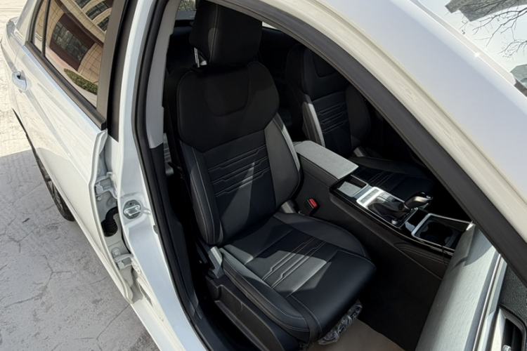 Used BYD Qin 2019 1.5L Automatic Luxury Model Interior 4