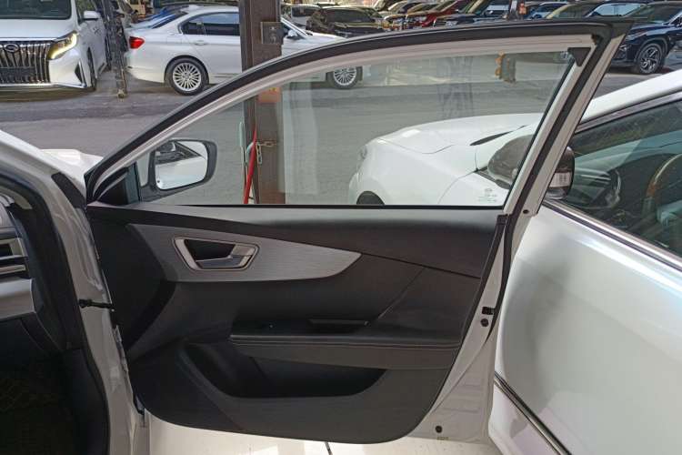 Used BYD Qin 2019 1.5L Automatic Luxury Model Interior 5