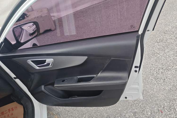Used BYD Qin 2019 1.5L Automatic Luxury Model Interior 5
