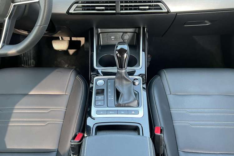 Used BYD Qin 2019 1.5L Automatic Luxury Model Interior 5