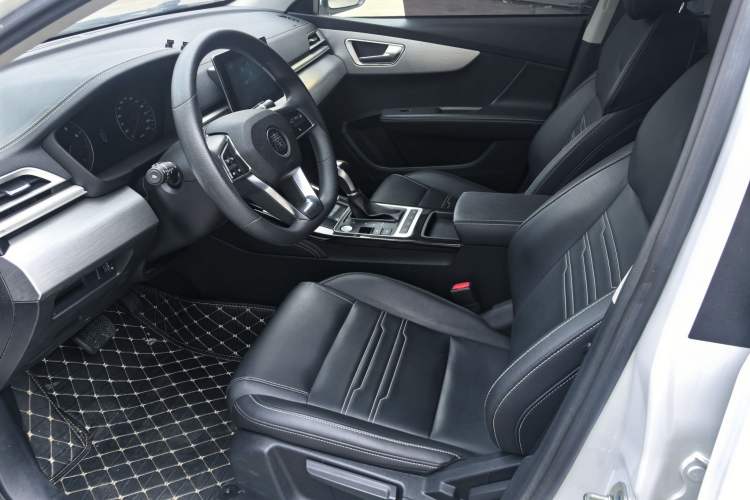 Used BYD Qin 2019 1.5L Automatic Luxury Model Interior 5