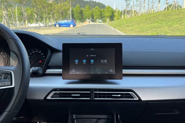 Used BYD Qin 2019 1.5L Automatic Luxury Model Interior 6