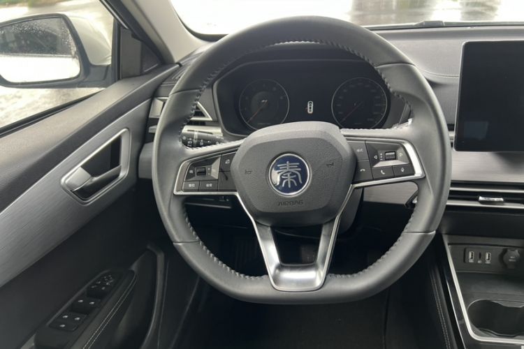 Used BYD Qin 2019 1.5L Automatic Prestige Model Interior 6