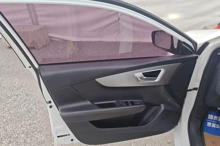 Used BYD Qin 2019 1.5L Automatic Luxury Model Interior 7