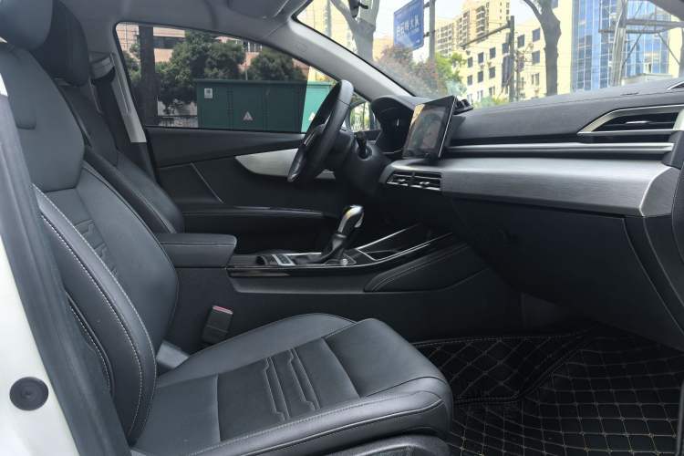 Used BYD Qin 2019 1.5L Automatic Luxury Model Interior 7