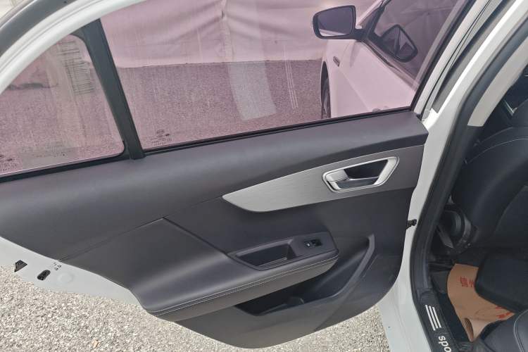 Used BYD Qin 2019 1.5L Automatic Luxury Model Interior 8