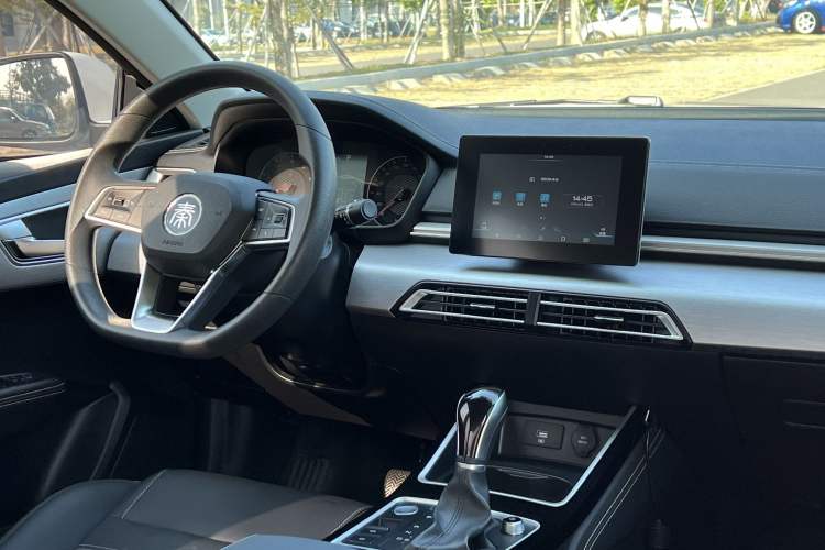 Used BYD Qin 2019 1.5L Automatic Luxury Model Interior 9