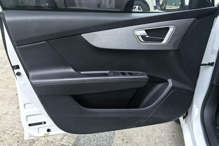 Used BYD Qin 2019 1.5L Automatic Luxury Model Interior 9