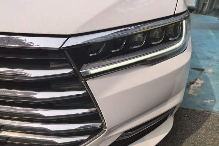 Used BYD Qin 2019 1.5L Manual Luxury Version Left Front Headlight