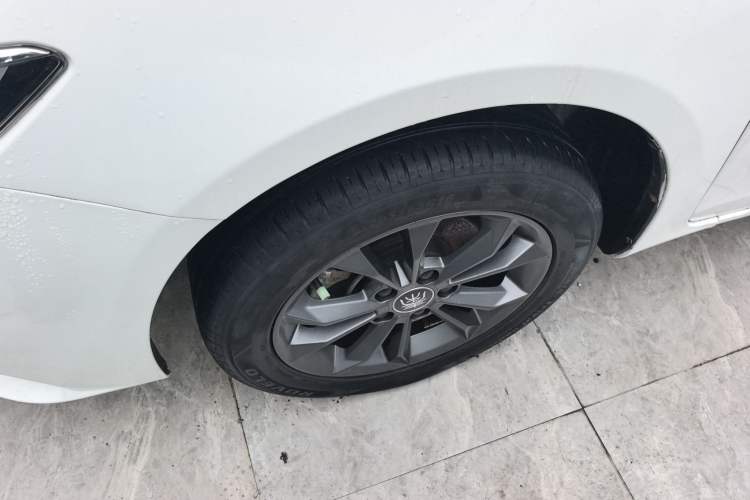 Used BYD Qin 2019 1.5L Manual Comfort Version Left Front Wheel Hub