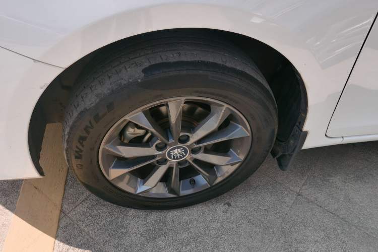 Used BYD Qin 2019 1.5L Automatic Luxury Model Left Front Wheel Hub