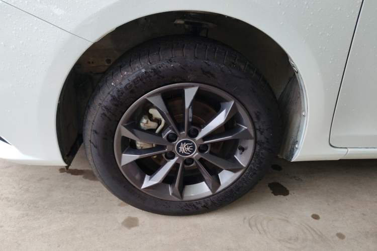 Used BYD Qin 2019 1.5L Automatic Prestige Model Left Front Wheel Hub