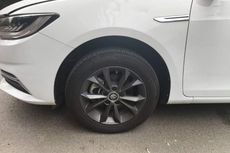 Used BYD Qin 2019 1.5L Automatic Luxury Model Left Front Wheel Hub