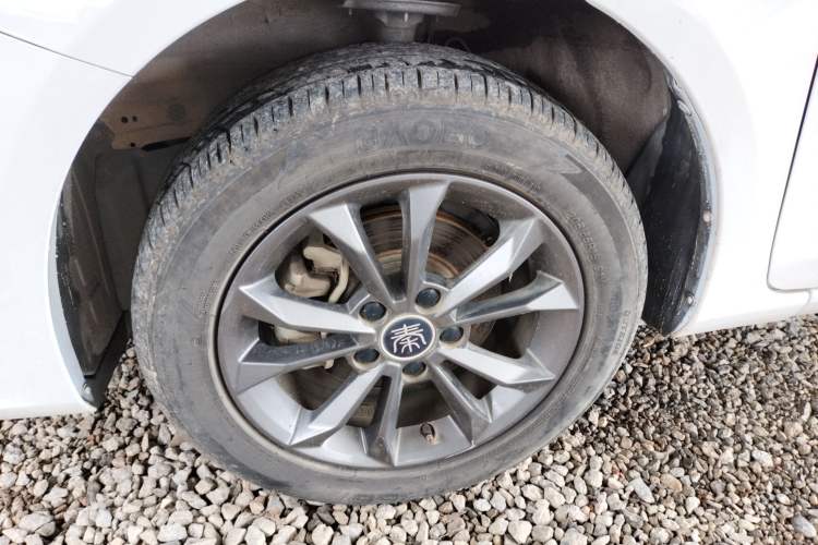 Used BYD Qin 2019 1.5L Manual Luxury Version Left Front Wheel Hub
