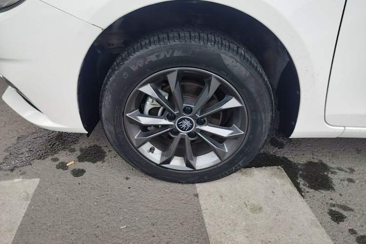 Used BYD Qin 2019 1.5L Automatic Luxury Model Left Front Wheel Hub