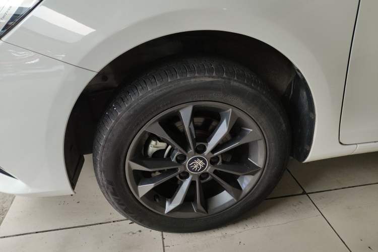 Used BYD Qin 2019 1.5L Automatic Luxury Model Left Front Wheel Hub