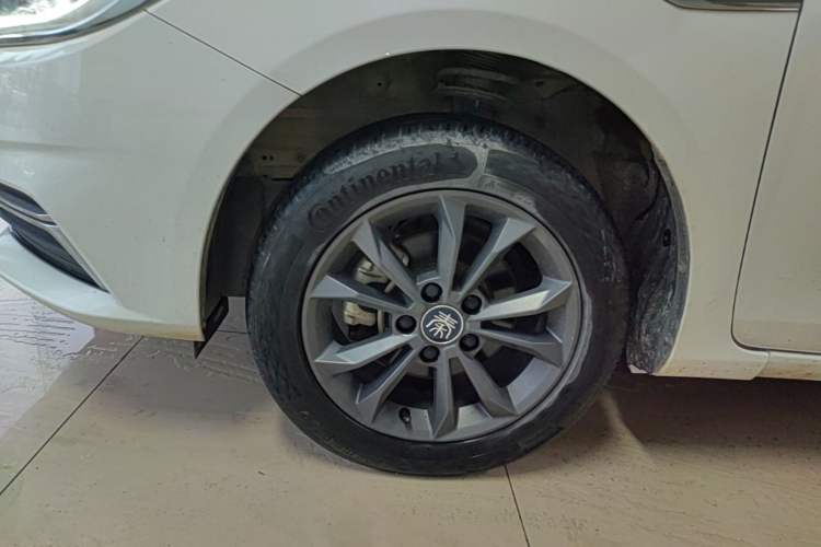 Used BYD Qin 2019 1.5L Automatic Luxury Model Left Front Wheel Hub