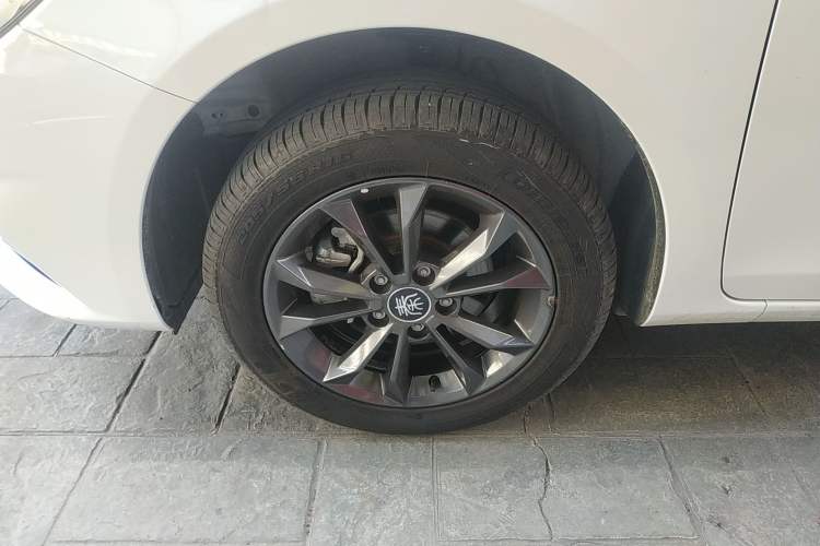 Used BYD Qin 2019 1.5L Automatic Prestige Model Left Front Wheel Hub
