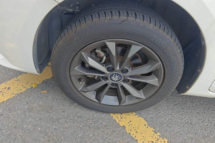Used BYD Qin 2019 1.5L Automatic Luxury Model Left Front Wheel Hub