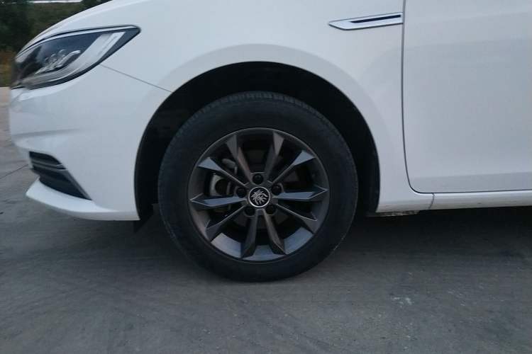 Used BYD Qin 2019 1.5L Automatic Prestige Model Left Front Wheel Hub