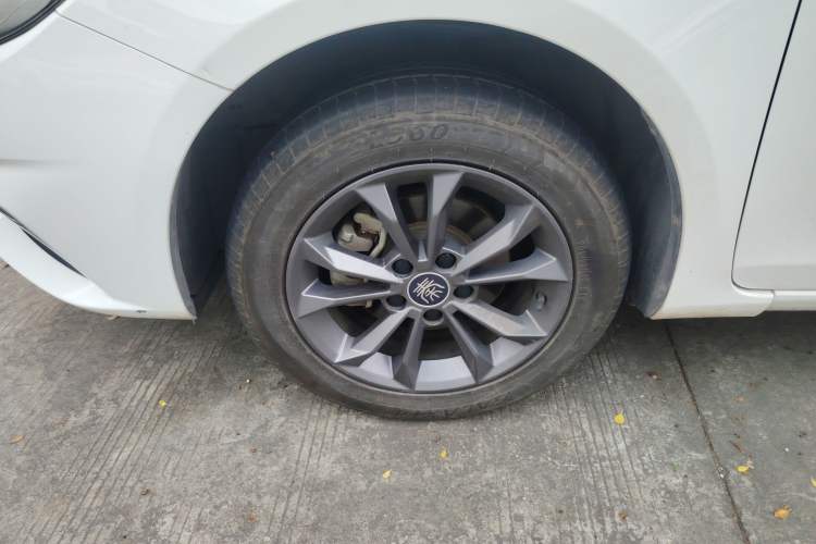 Used BYD Qin 2019 1.5L Automatic Prestige Model Left Front Wheel Hub
