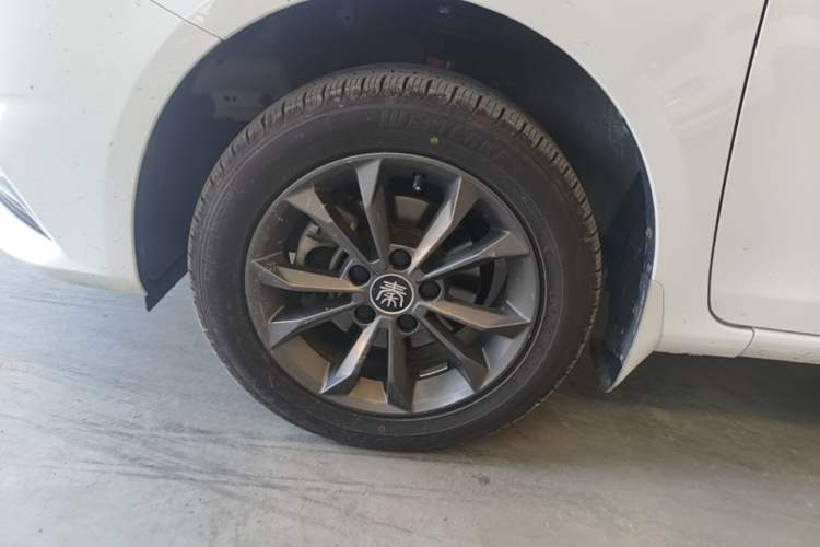 Used BYD Qin 2019 1.5L Automatic Luxury Model Left Front Wheel Hub