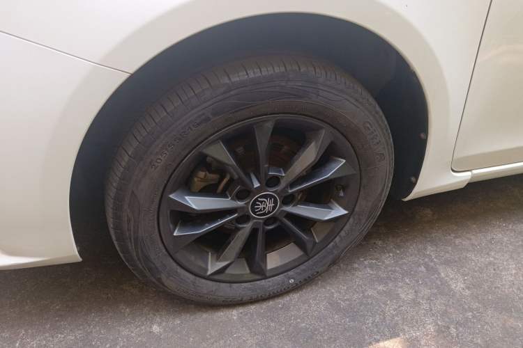 Used BYD Qin 2019 1.5L Manual Luxury Version Left Front Wheel Hub