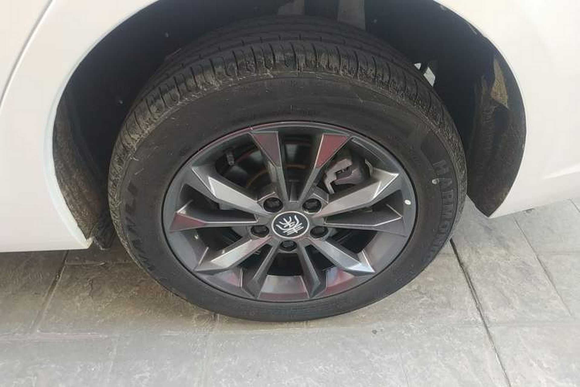 Used BYD Qin 2019 1.5L Automatic Prestige Model Left Rear Wheel Hub