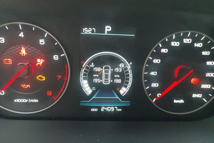 Used BYD Qin 2019 1.5L Automatic Prestige Model Odometer Close Up