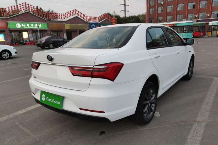 Used BYD Qin 2019 1.5L Manual Luxury Version Rear Right 45 Deg