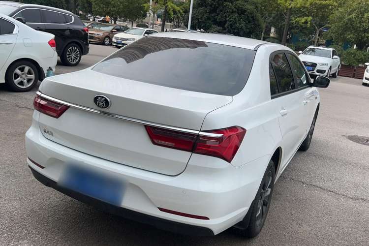 Used BYD Qin 2019 1.5L Automatic Luxury Model Rear Right 45 Deg