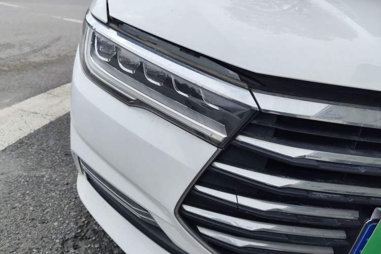Used BYD Qin 2019 1.5L Automatic Luxury Model Right Front Headlight