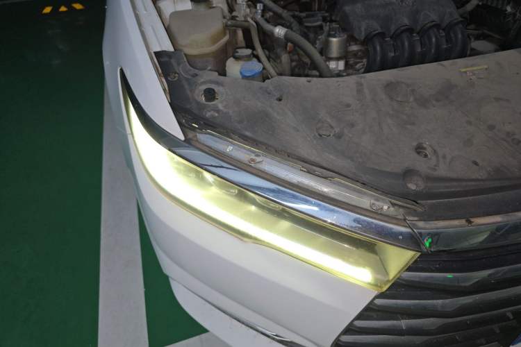 Used BYD Qin 2019 1.5L Automatic Prestige Model Right Front Headlight
