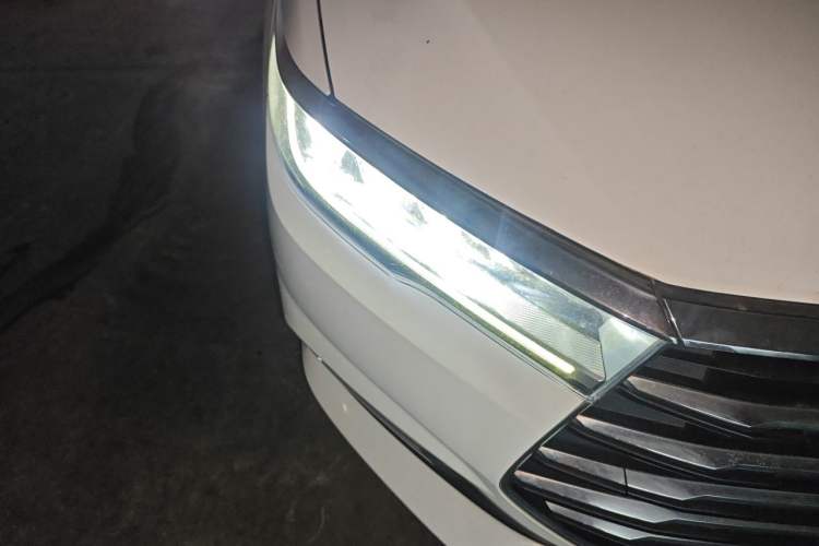 Used BYD Qin 2019 1.5L Automatic Prestige Model Right Front Headlight